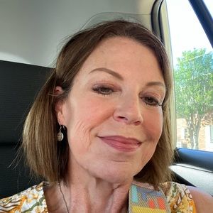 Meet your Posher, Denise